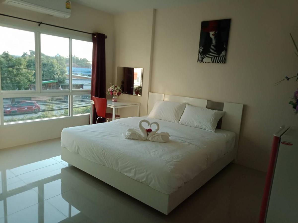 เคทู เกสเฮาส์ Hotell Chonburi Exteriör bild